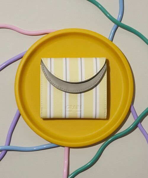 GRAIN（グレイン）の「【GRAIN/グレイン】二つ折りバイカラーウォレット（財布・レディース・グリーン/ピンク/シルバー/ブラック/ネイビー/イエロー/レッド/イエロー系その他/レッド系その他/ブラック系その他/パープル/イエロー系その他2/ホワイト/ピンク系その他3/ブルー系その他3/イエロー系その他3・FREE）」の11枚目の写真