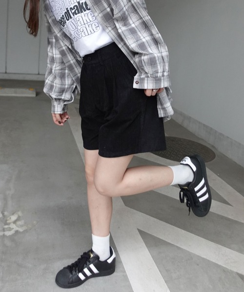 CORNERS（コーナーズ）の「コーデュロイショートパンツ（その他パンツ・レディース・ブラウン/アイボリー/ブラック・M）」の14枚目の写真
