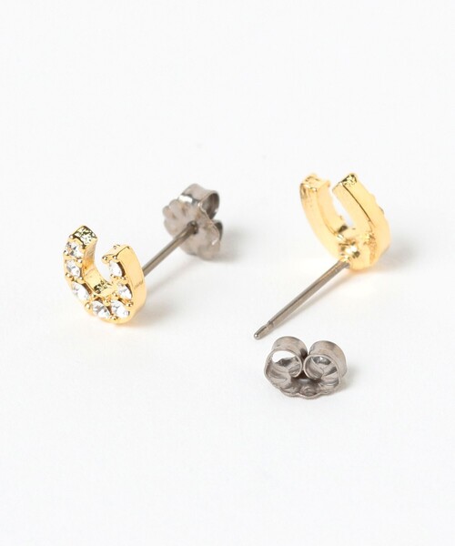 Ray BEAMS（レイビームス）の「プチ 馬蹄 ピアス（ピアス（両耳用）・レディース・シルバー/ゴールド・ONE SIZE）」の4枚目の写真