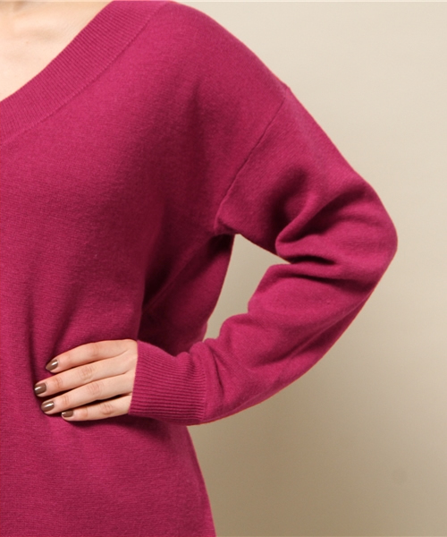 ELFORBR（エルフォーブル）の「ウール混深Vネックニットプルオーバー（ニット/セーター・レディース・ホワイト/グレー/ピンク・MEDIUM）」の17枚目の写真