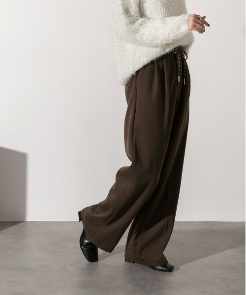 ad thie（アドティエ）の「ウエストコード タックパンツ（スラックス・レディース・ブラウン/オフホワイト/ブラック・FREE）」の9枚目の写真