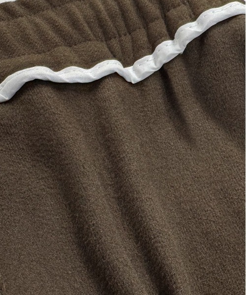 ad thie（アドティエ）の「ウエストコード タックパンツ（スラックス・レディース・ブラウン/オフホワイト/ブラック・FREE）」の15枚目の写真