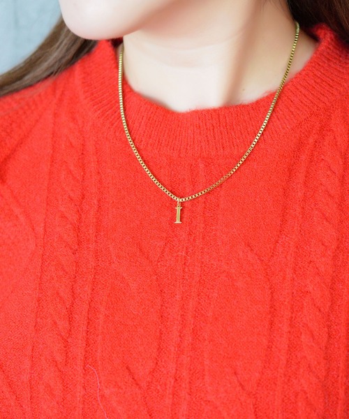 BROTHERHOOD（ブラザーフッド）の「【earyear】Block Letter Initial Charm Necklace 「Gold：サージカルステンレス316L+14Kメッキ」（ネックレス・レディース・K/B/A/W/V/Z/Y/C/J/O/N/M/R/Q/P/U/T/S/X/F/E/D/I/H/G/L・FREE）」の9枚目の写真