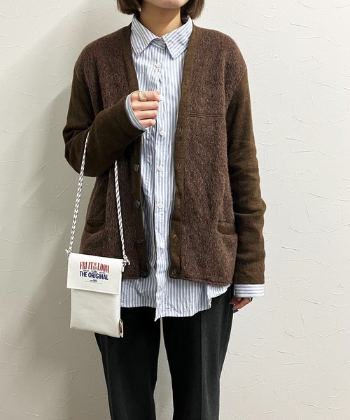 FRUIT OF THE LOOM（フルーツオブザルーム）の「PHONE SHOULDER / ショルダーバッグ / カジュアル / ロゴ / プリント / スマホ / ユニセックス（ショルダーバッグ・レディース・イエロー/グレー/ブルー/ピンク/レッド/ホワイト/サックスブルー・FREE）」の2枚目の写真
