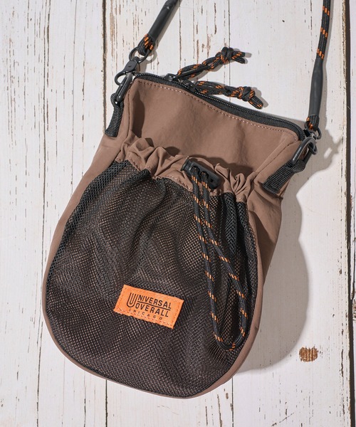 UNIVERSAL OVERALL(ユニバーサルオーバーオール)の「【UNIVERSAL OVERALL】FRONT MESH MINI SHOULDER BAG / フロントメッシュミニショルダーバッグ(ショルダーバッグ・レディース・ブラック/ブルー/レモンイエロー/オレンジ/モカ/ライトグレー/グレイッシュベージュ・FREE)」の1枚目の写真