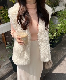 もこもこフェイクファーベスト