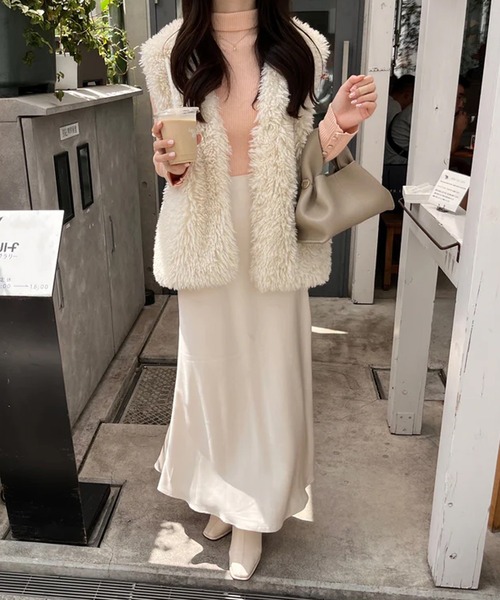 merrylatte(メリーラテ)の「もこもこフェイクファーベスト(ベスト・レディース・アイボリー・FREE)」の10枚目の写真