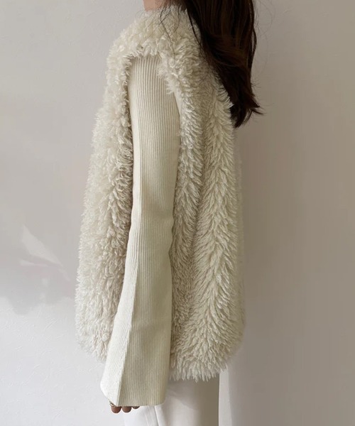 merrylatte(メリーラテ)の「もこもこフェイクファーベスト(ベスト・レディース・アイボリー・FREE)」の7枚目の写真