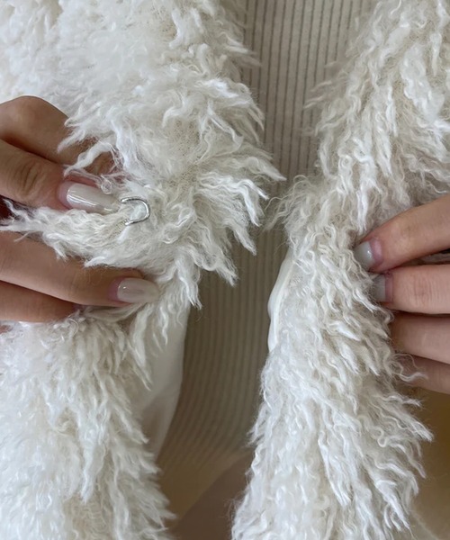 merrylatte(メリーラテ)の「もこもこフェイクファーベスト(ベスト・レディース・アイボリー・FREE)」の5枚目の写真