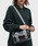 FRED PERRY�i�t���b�h�y���[�j�́u�V�F��s�\���t���^Classic Mini Barrel Bag�^�N���V�b�N�~�j�o�����o�b�O�i�V�����_�[�o�b�O�j�v�b�u���b�N