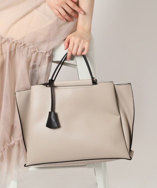 ESPERANZA(エスペランサ)の「【大容量/通勤・通学にピッタリ】横型A4トートバッグ(トートバッグ・レディース・アイボリー/ブラック/グレイッシュベージュ/ブルー・FREE)」の10枚目の写真