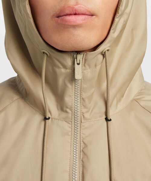NIKE（ナイキ）の「ナイキ スポーツウェア ウィンドランナー フーデッド ジャケット / Nike Sportswear Windrunner Men's Hooded Jacket DA0002-281 LIGHT BRITISH TAN（マウンテンパーカー・メンズ・ライトブラウン・2XL/L/M/S/XL）」の13枚目の写真