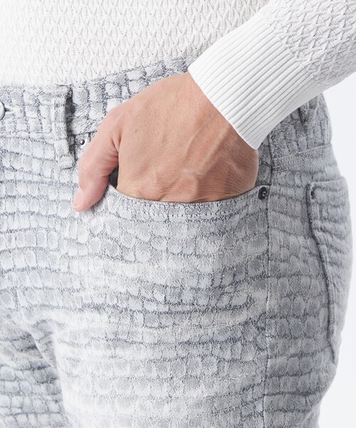 EPOCA UOMO(エポカウォモ)の「クロコダイルデニムパンツ(デニムパンツ・メンズ・ネイビー/オフホワイト・46/48)」の7枚目の写真