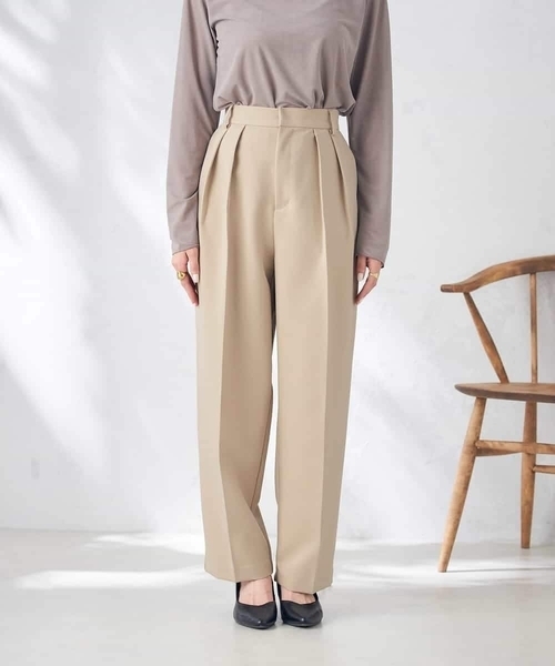 a.v.v（アーヴェヴェ）の「タックワイドテーパードパンツ（その他パンツ・レディース・ベージュ・40/38/36）」の8枚目の写真