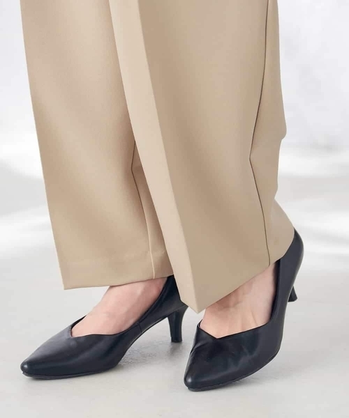 a.v.v（アーヴェヴェ）の「タックワイドテーパードパンツ（その他パンツ・レディース・ベージュ・40/38/36）」の14枚目の写真