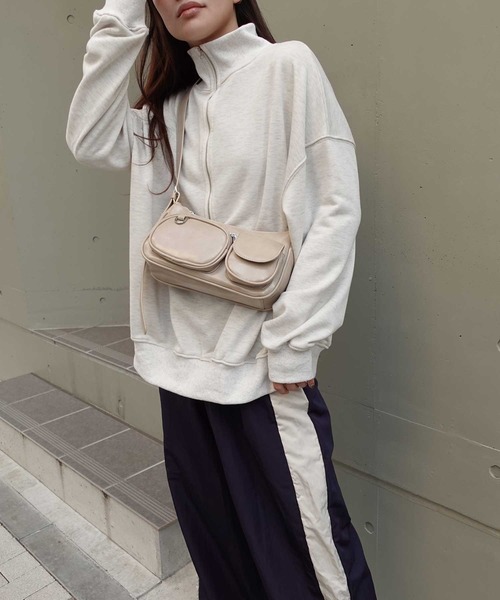 CORNERS(コーナーズ)の「ダブルポケットショルダーバッグ(ショルダーバッグ・レディース・ブラック/ベージュ・FREE)」の12枚目の写真