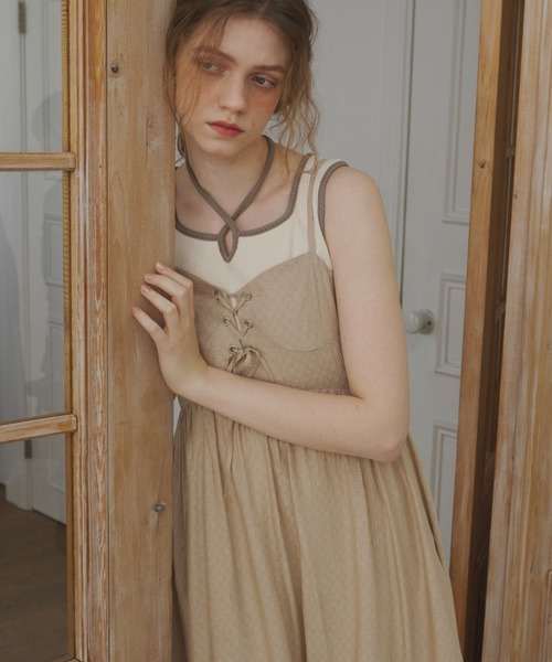 idem（イデム）の「lace up docking onepiece／レースアップドッキングワンピース（ワンピース・レディース・ベージュ/テラコッタ・FREE）」の14枚目の写真