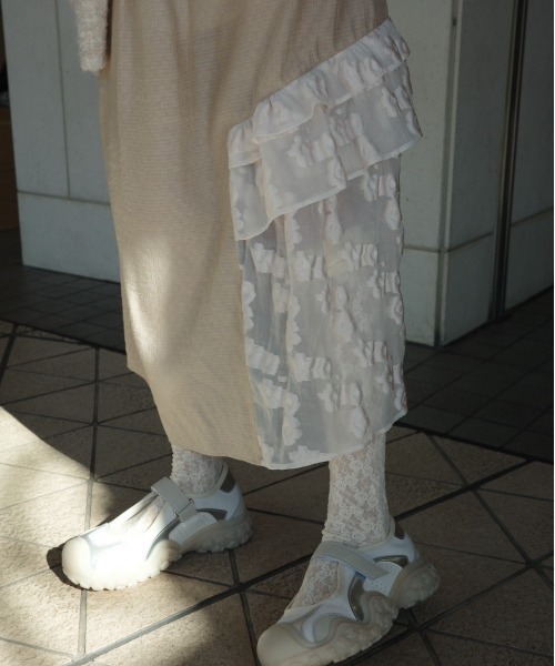 idem（イデム）の「lace up docking onepiece／レースアップドッキングワンピース（ワンピース・レディース・ベージュ/テラコッタ・FREE）」の8枚目の写真