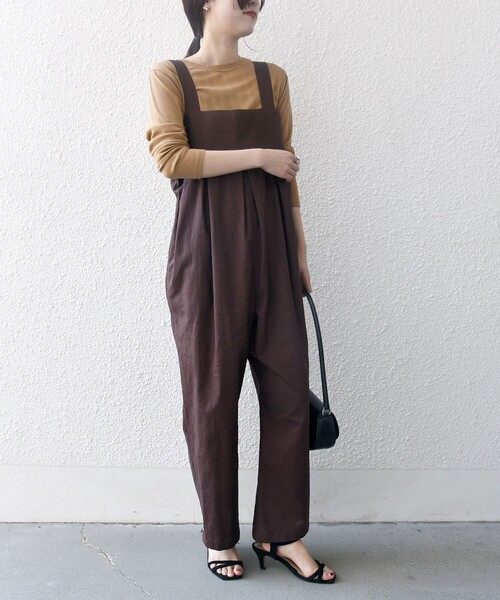 SHIPS any(シップス エニィ)の「SHIPS any:〈洗濯機可能〉リネン ミックス タック ワイド サロペット(サロペット/オーバーオール・レディース・ブラウン/ネイビー・ONE SIZE)」の2枚目の写真