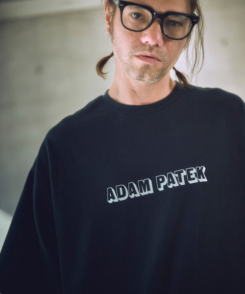ADAM PATEK（アダムパテック）の「ADAMPATEK/shadow logo short sleeve T/シャドウロゴプリントTシャツ（Tシャツ/カットソー・メンズ・オレンジ/ホワイト/ブラック・1/2）」の2枚目の写真