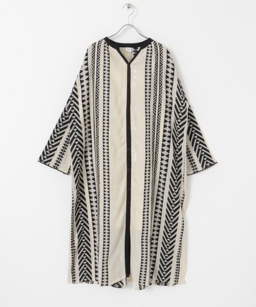 URBAN RESEARCH DOORS(アーバンリサーチドアーズ)の「ジャガード柄ガウンワンピース(ワンピース・レディース・ナチュラル・MEDIUM)」の20枚目の写真