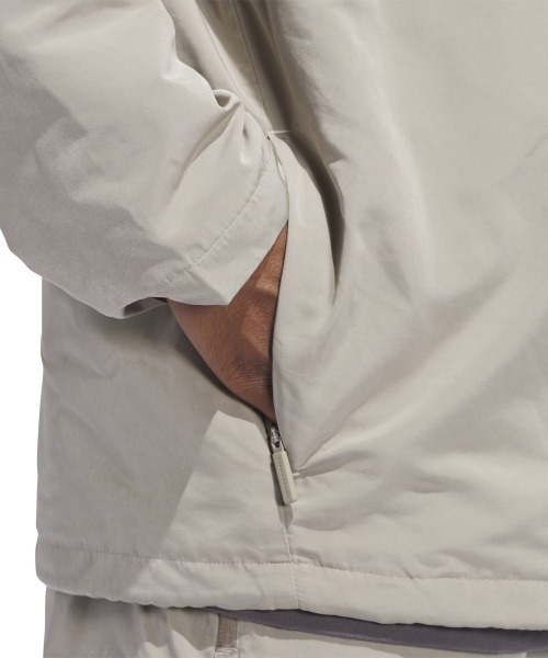 adidas(アディダス)の「adidas BASKETBALL COACH JACKET(アディダス バスケットボール コーチジャケット(ジェンダーニュートラル))(ナイロンジャケット・メンズ・ベージュ系・MEDIUM/LARGE/X-LARGE)」の7枚目の写真