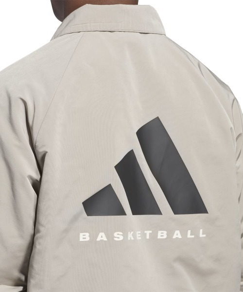 adidas(アディダス)の「adidas BASKETBALL COACH JACKET(アディダス バスケットボール コーチジャケット(ジェンダーニュートラル))(ナイロンジャケット・メンズ・ベージュ系・MEDIUM/LARGE/X-LARGE)」の8枚目の写真