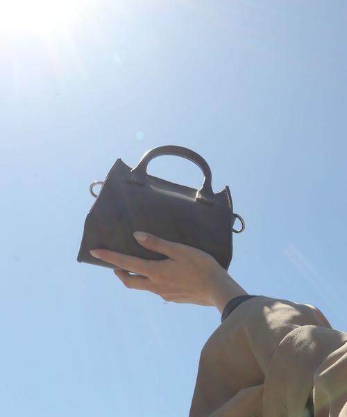 somlu.(ソンムル)の「【somlu.】スクエアミニショルダーバッグ(ショルダーバッグ・レディース・ブラウン/ブラック・FREE)」の12枚目の写真