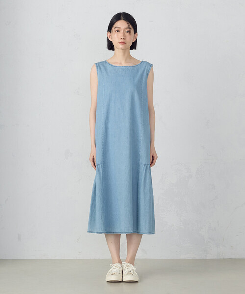 ONIGIRI（オニギリ）の「デイリーリラックス ノースリーブワンピース デニム（ワンピース・レディース・サックスブルー/ネイビー・MEDIUM/LARGE）」の11枚目の写真