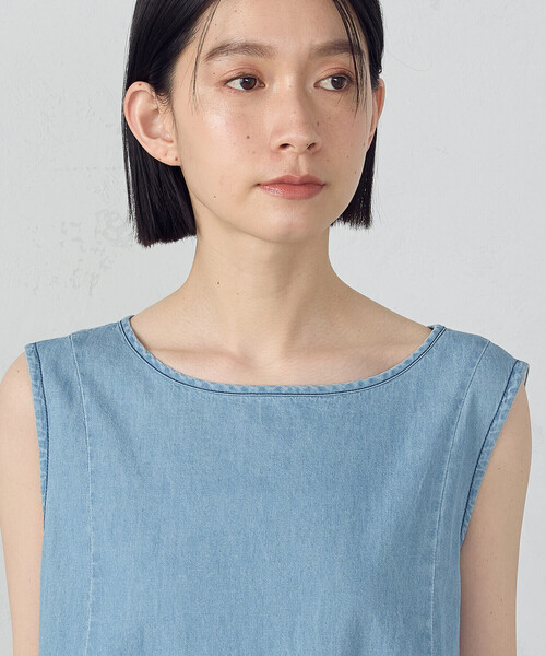 ONIGIRI（オニギリ）の「デイリーリラックス ノースリーブワンピース デニム（ワンピース・レディース・サックスブルー/ネイビー・MEDIUM/LARGE）」の14枚目の写真