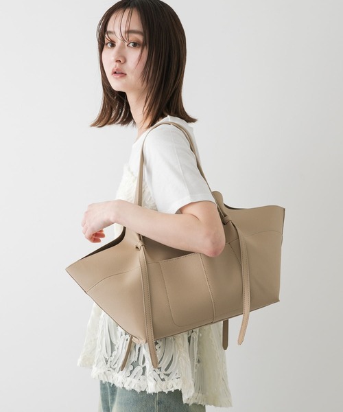 SENSE OF PLACE by URBAN RESEARCH(センスオブプレイスバイアーバンリサーチ)の「アウトポケットトートバッグ(トートバッグ・レディース・アイボリー/ブラック/ベージュ・ONE)」の5枚目の写真