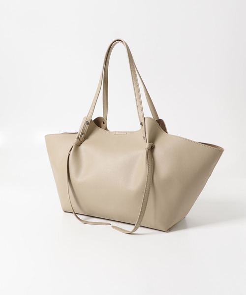 SENSE OF PLACE by URBAN RESEARCH(センスオブプレイスバイアーバンリサーチ)の「アウトポケットトートバッグ(トートバッグ・レディース・アイボリー/ブラック/ベージュ・ONE)」の11枚目の写真