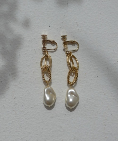 et.UNiVER（エトユニベール）の「Hoop chain earrings（イヤリング・レディース・ゴールド/シルバー・FREE）」の2枚目の写真