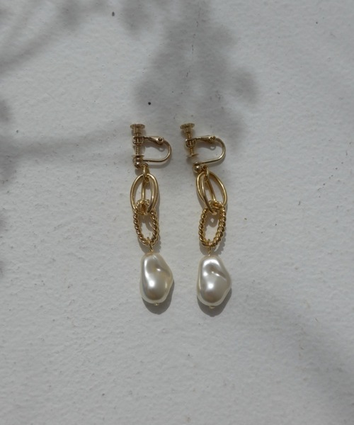 et.UNiVER（エトユニベール）の「Hoop chain earrings（イヤリング・レディース・ゴールド/シルバー・FREE）」の9枚目の写真