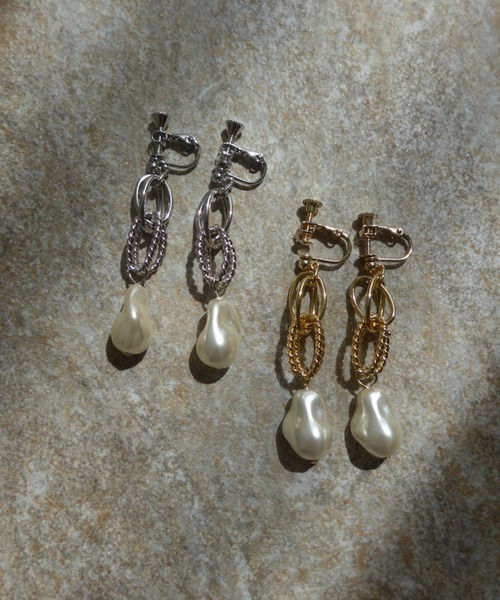 et.UNiVER（エトユニベール）の「Hoop chain earrings（イヤリング・レディース・ゴールド/シルバー・FREE）」の6枚目の写真
