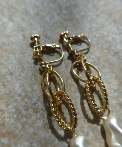 et.UNiVER（エトユニベール）の「Hoop chain earrings（イヤリング・レディース・ゴールド/シルバー・FREE）」の8枚目の写真