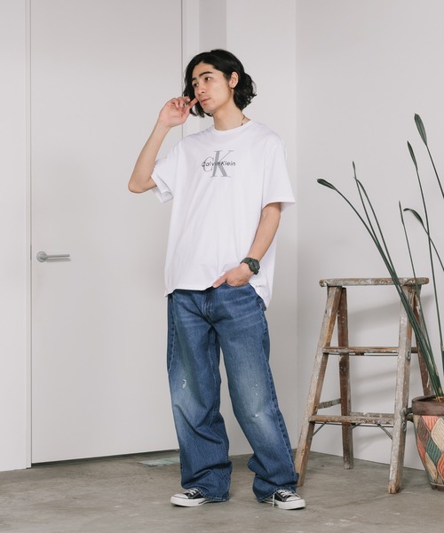 Calvin Klein（カルバン・クライン）の「Calvin Klein/カルバンクライン SS HERO MONOLOGO TEE 20S 半袖Tシャツ プリントTシャツ ロゴT クルーネック メンズ レディース 2026年 夏  夏服（Tシャツ/カットソー・メンズ・ホワイト/ブラック・XL/L/M/S）」の11枚目の写真