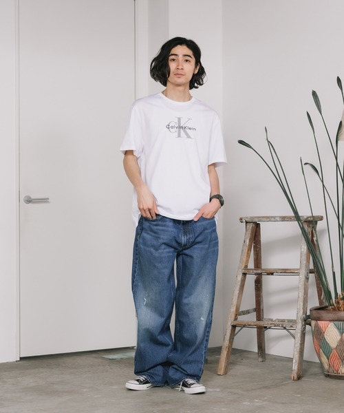 Calvin Klein（カルバン・クライン）の「Calvin Klein/カルバンクライン SS HERO MONOLOGO TEE 20S 半袖Tシャツ プリントTシャツ ロゴT クルーネック メンズ レディース 2026年 夏  夏服（Tシャツ/カットソー・メンズ・ホワイト/ブラック・XL/L/M/S）」の12枚目の写真
