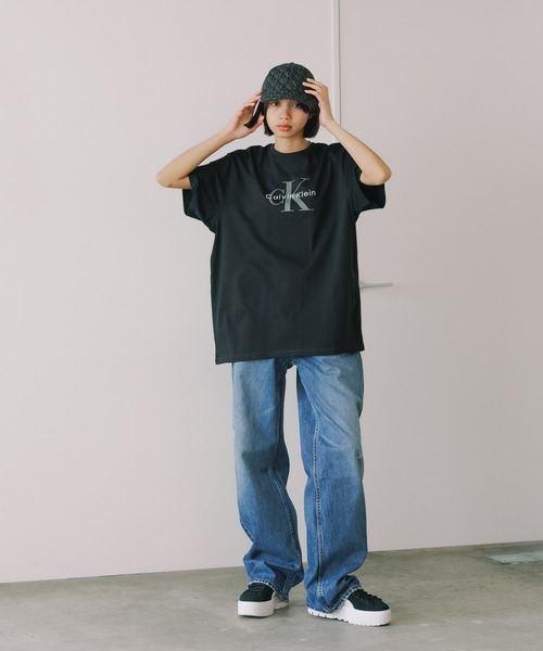 Calvin Klein（カルバン・クライン）の「Calvin Klein/カルバンクライン SS HERO MONOLOGO TEE 20S 半袖Tシャツ プリントTシャツ ロゴT クルーネック メンズ レディース 2026年 夏  夏服（Tシャツ/カットソー・メンズ・ホワイト/ブラック・XL/L/M/S）」の15枚目の写真