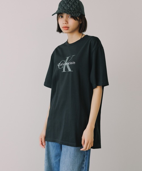 Calvin Klein（カルバン・クライン）の「Calvin Klein/カルバンクライン SS HERO MONOLOGO TEE 20S 半袖Tシャツ プリントTシャツ ロゴT クルーネック メンズ レディース 2026年 夏  夏服（Tシャツ/カットソー・メンズ・ホワイト/ブラック・XL/L/M/S）」の17枚目の写真