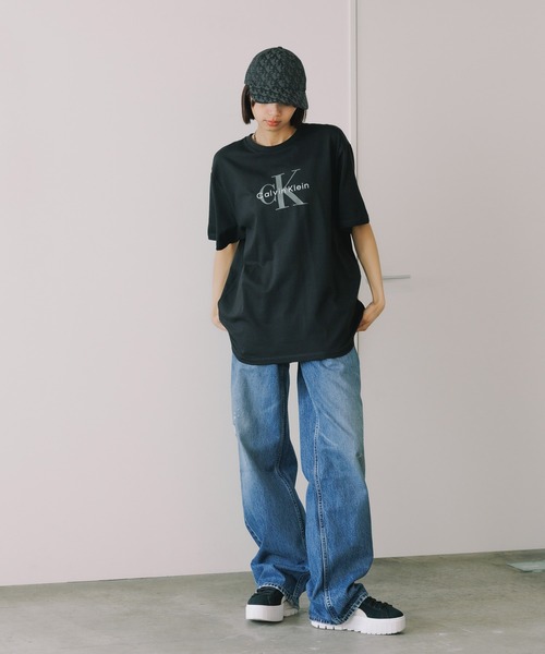 Calvin Klein（カルバン・クライン）の「Calvin Klein/カルバンクライン SS HERO MONOLOGO TEE 20S 半袖Tシャツ プリントTシャツ ロゴT クルーネック メンズ レディース 2026年 夏  夏服（Tシャツ/カットソー・メンズ・ホワイト/ブラック・XL/L/M/S）」の19枚目の写真