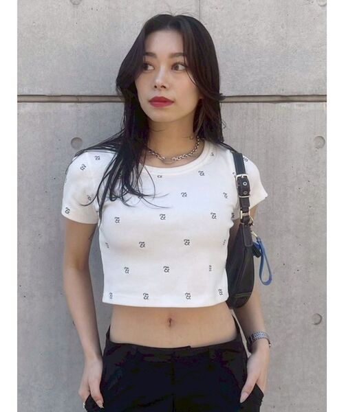 EVRIS（エヴリス）の「エンブロイダリーショートTシャツ（Tシャツ/カットソー・レディース・レッド/ホワイト/ブラック/カーキ・FREE）」の22枚目の写真