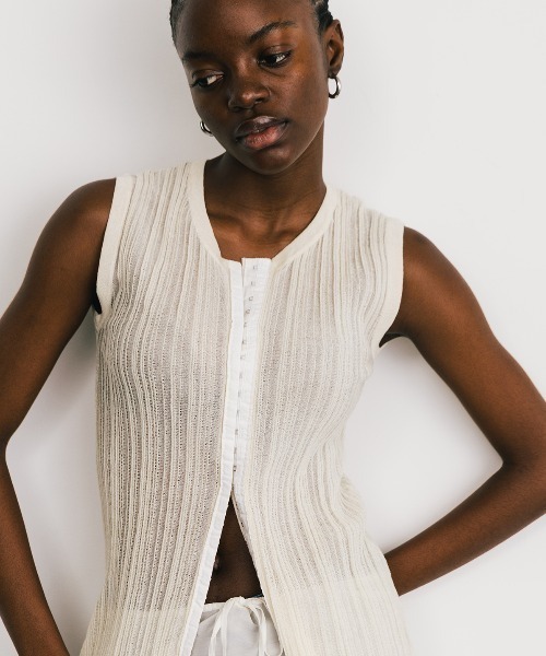 CREDONA(クレドナ)の「EURO HOOK SHEER RIB TOP/ユーロホックシアーリブトップ(Tシャツ/カットソー・レディース・ブラック/アイボリー・FREE)」の1枚目の写真