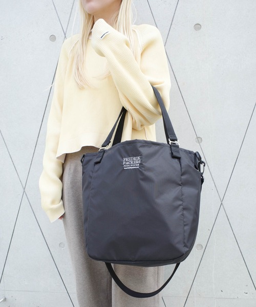 FREDRIK PACKERS（フレドリックパッカーズ）の「『FREDRIK PACKERS』 210D+600D MISSION TOTE(S) ミッション トートバッグ Sサイズ（トートバッグ・メンズ・ブラック/ベージュ/チャコールグレー・FREE）」の16枚目の写真