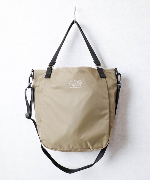 FREDRIK PACKERS（フレドリックパッカーズ）の「『FREDRIK PACKERS』 210D+600D MISSION TOTE(S) ミッション トートバッグ Sサイズ（トートバッグ・メンズ・ブラック/ベージュ/チャコールグレー・FREE）」の5枚目の写真