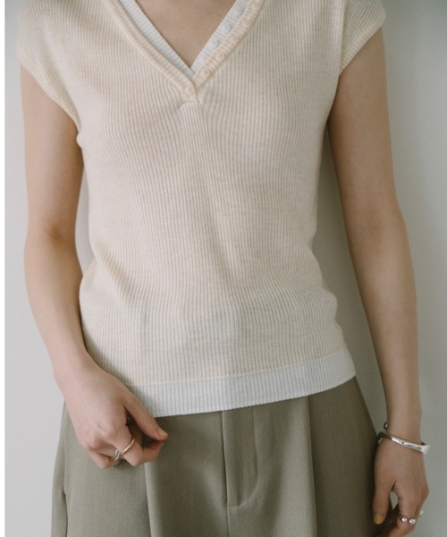 DRWCYS(ドロシーズ)の「レイヤードライクリブトップス(ニット/セーター・レディース・アイボリー/グレー・FREE)」の7枚目の写真