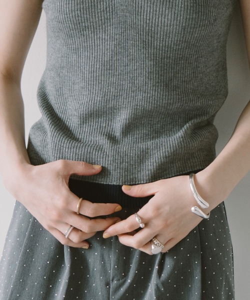 DRWCYS(ドロシーズ)の「レイヤードライクリブトップス(ニット/セーター・レディース・アイボリー/グレー・FREE)」の19枚目の写真