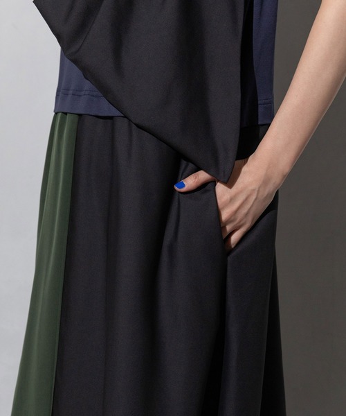 MARECHAL TERRE(マルシャルテル)の「ジョイントフリルワンピース(ワンピース・レディース・ブラック/ダークパープル/カーキ/ネイビー・MEDIUM)」の16枚目の写真