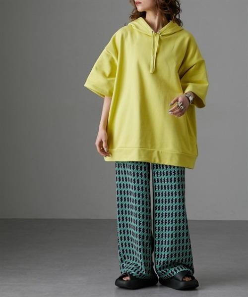 Soiunique（スワユニーク）の「綿１００％厚手素材ゆったりサイズフード付き半袖パーカー　［Soiunique］（パーカー・レディース・イエロー系/杢グレー/ブラック・S～Ｍ/L～LL）」の17枚目の写真