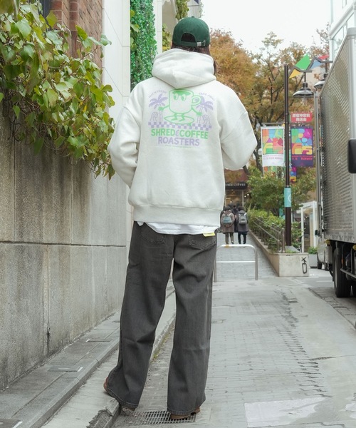 roial（ロイアル）の「HOODIE/ROIAL(ロイアル)コーヒーバッグプリントデザインプルオーバーフーディ（パーカー・メンズ・オートミール/ネイビー・SMALL/MEDIUM/LARGE）」の4枚目の写真